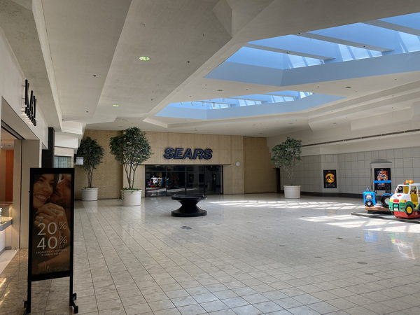 Lakeview Square Mall - May 29 2022